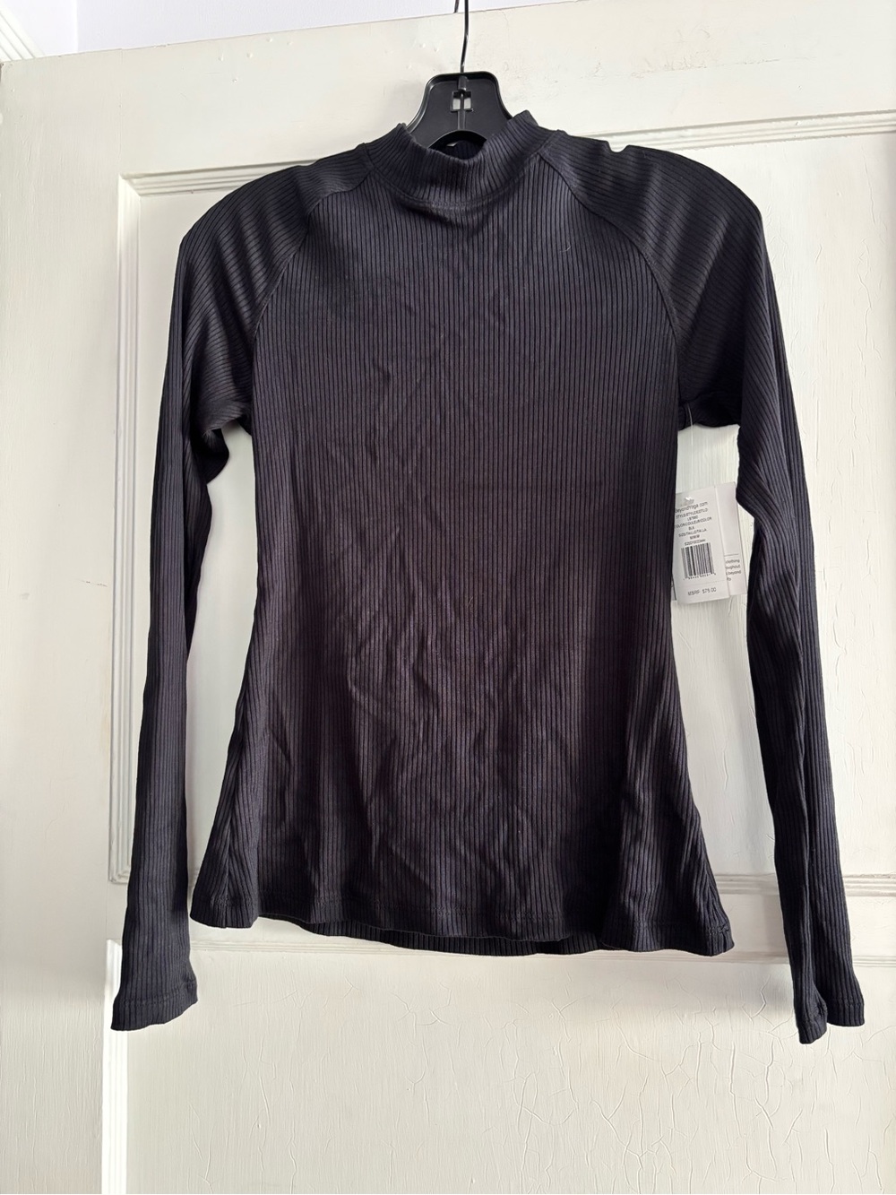 Beyond Yoga black mock neck longsleeve sport top Medium NWT